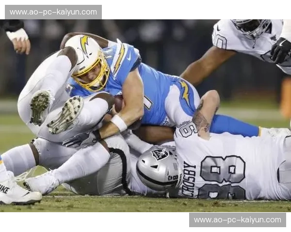 橄榄球训练计划：从新手到场上主宰的系统路线